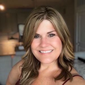 Meet your Posher, Shana